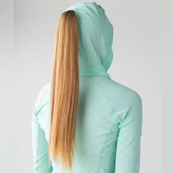Lululemon Runbeam Hoodie - Picture 3 of 9